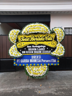 Papan Bunga Duka di Kawangkoan Barat